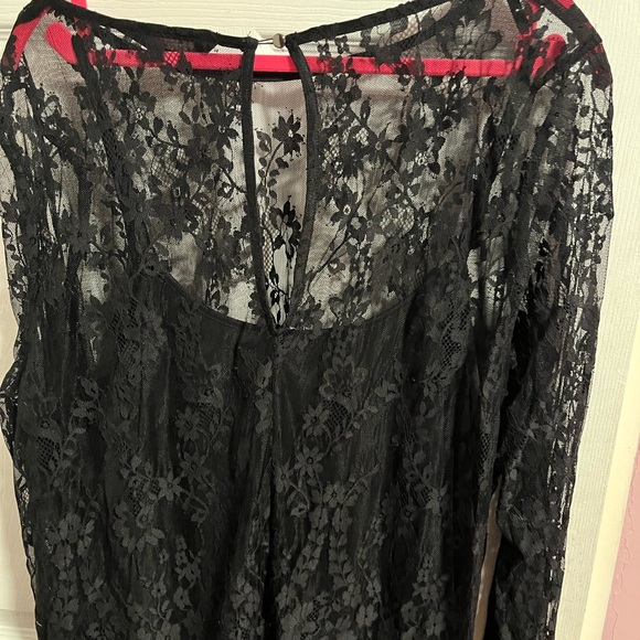Michel Studio Collection Sheer Lace Blouse.  Size 2X - Picture 3 of 6